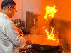 -鑫悦楼煎蟹·16年海鲜大排档