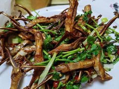 -超越海鲜屋(飞龙物业店)