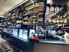 -钱小奴海鲜自助黑金店(杭州滨江龙湖店)