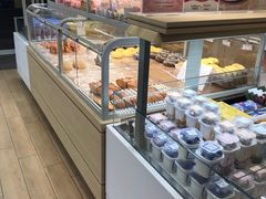 面包甜点陈列柜-好利来(建筑大学店)