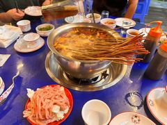 -牛华周记麻辣烫起源店