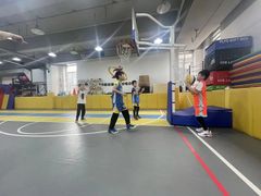 -逗你运动体能训练中心(冠城店)