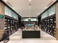 -诚品(信义店)
