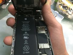 -鸿准通信科技·忠诚手机电脑维修中心(三林店)