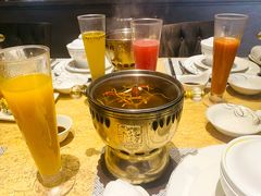 -雍和会海鲜姿造自助(湖东路店)