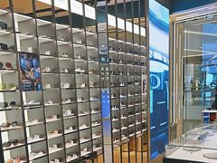 -LensCrafters亮视点(东方新天地店)