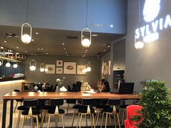 -POKEE VIA&Brunch·维娅(重庆来福士店)