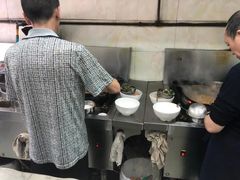 -刘信牛羊肉泡馍小炒(回民街店)