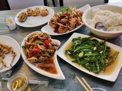 -覃记海鲜美食餐厅