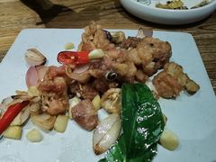 泰式香叶柠檬鸡-云海肴云南菜·蒸汽石锅鱼(北京良乡华冠店)