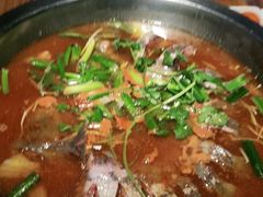 -野山舂·贵州现舂酸汤火锅(鸿通城店)