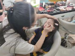 -Eling伊林彩妆·化妆培训(河西奥体店)