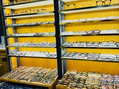 -优医视平价眼镜蔡司依视路折扣工厂店(德胜门店)