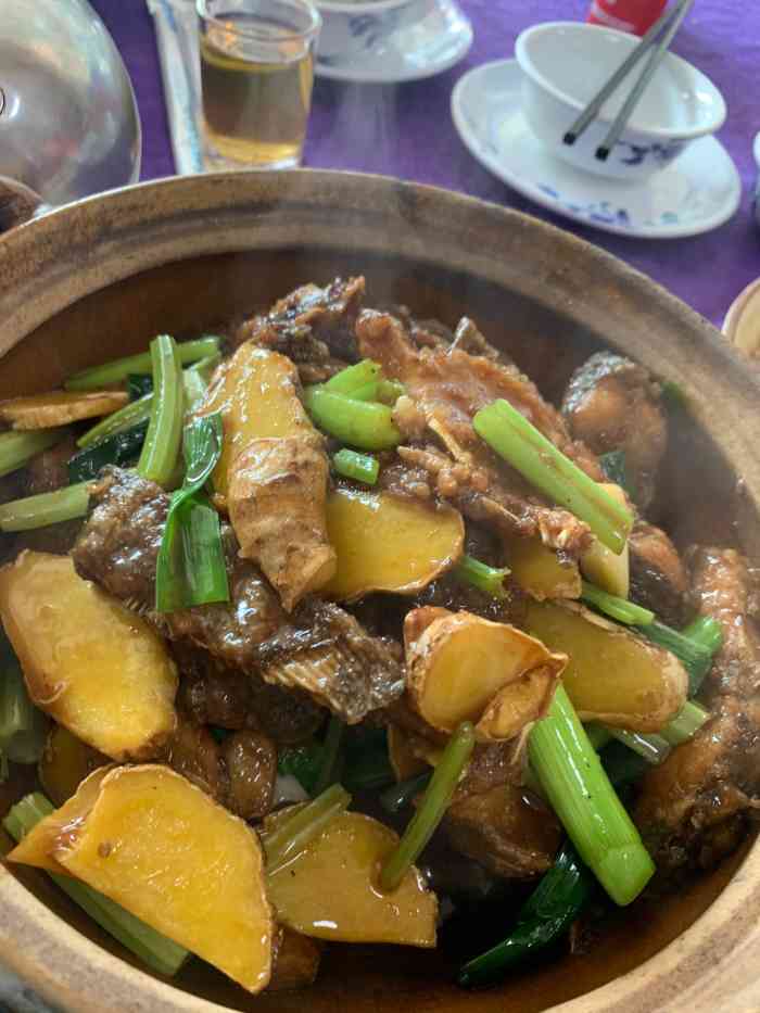 吴记私房菜-"超喜欢这家的各式烧味,人气很旺,日日新鲜.