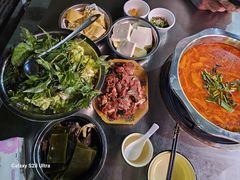 -黄利砖万峰林布依特色酸笋牛肉馆