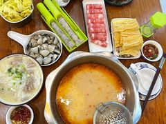 -老何家后安粉·糟粕醋海鲜火锅(三亚湾椰梦长廊店)