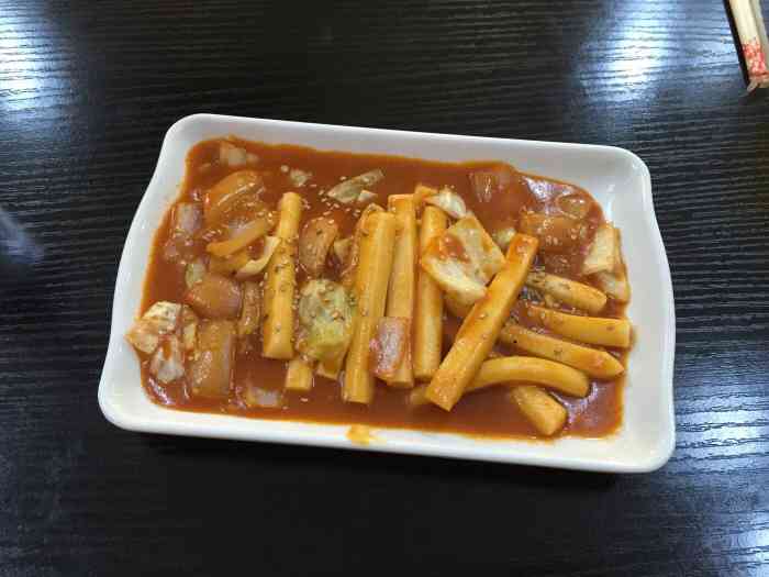 一品韩拌饭-"位置很好找,环境也不错.石锅拌饭量挺多,.