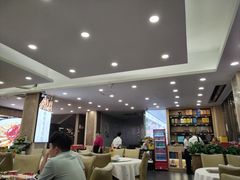 -粤盛海鲜平价店(洛溪食街店)