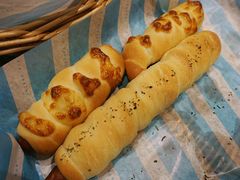 -沁屋面包店(人民东路店)