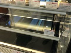 面包甜点陈列柜-红宝石·鲜奶小方(莘庄龙之梦店)