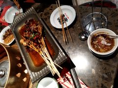 -沪小二炭火蛙锅(淮海中路美食不夜城店)