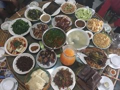 -岩保农家乐
