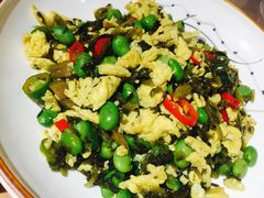 雪菜蚕豆炒鸡蛋-确喜美味小厨(西单商场兰州店)