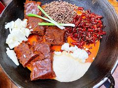 -四小区火锅·巷子里的重庆火锅(花照壁店)