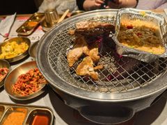-草家酱蟹炭火烤肉店(珲春南路一店)
