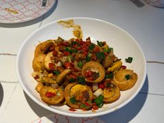-阿瓦山寨·湘菜现炒·剁椒鱼头王(咸阳总店)