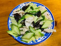 滑溜肉片-生活本该如此北京小馆(周庄嘉园店)