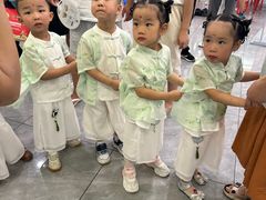 -好奇星国际托育(金地自在城校区)