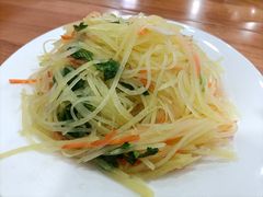 酸辣土豆丝-春水锅贴·传统鲁菜(大明湖店)