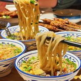 西安探店 | 游大雁塔逛不夜城，吃正宗陕菜
