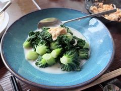 鱼汤煮奶白菜-随堂里