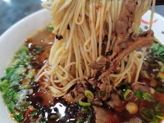 -牛一嘴·兰州牛肉面·大盘鸡(财富中心店)