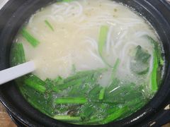 -在蒙自过桥米线