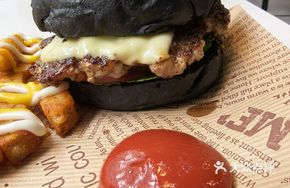 Single-Layer Handmade Cheese Beef Burger