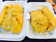 -芒果糯米饭摊子