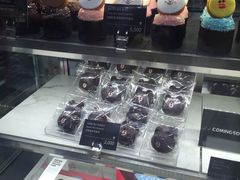 -LINE FRIENDS Garosu-gil Flagship Store