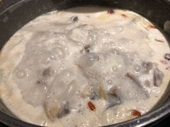 -煲宫猪肚鸡(昆山金鹰国际购物中心店)