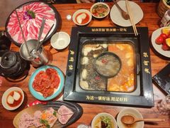-老牌坊云南鱼豆花火锅(哈西万达店)