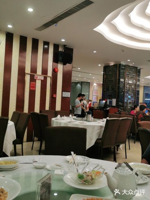 御口福·廿八年经典粤菜·驰名烧鹅 (远景路店)大堂图片