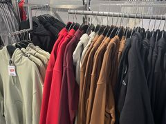 -H&M(鹏欣水游城店)