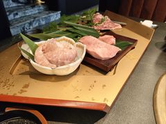 -铭牛烧肉·和牛海鲜自助(高新月牙湖店)