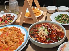 -东口码头·烧鸽子·鱼头泡饼·地方菜(金鹰悦城店)