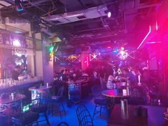-UP嘻哈酒吧(粉巢店)