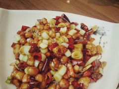 -有红鸡毛店·川菜(建设路店)