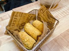 -BHC炸鸡(明洞总店)