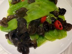 -华光驿站私房菜·黑金冠